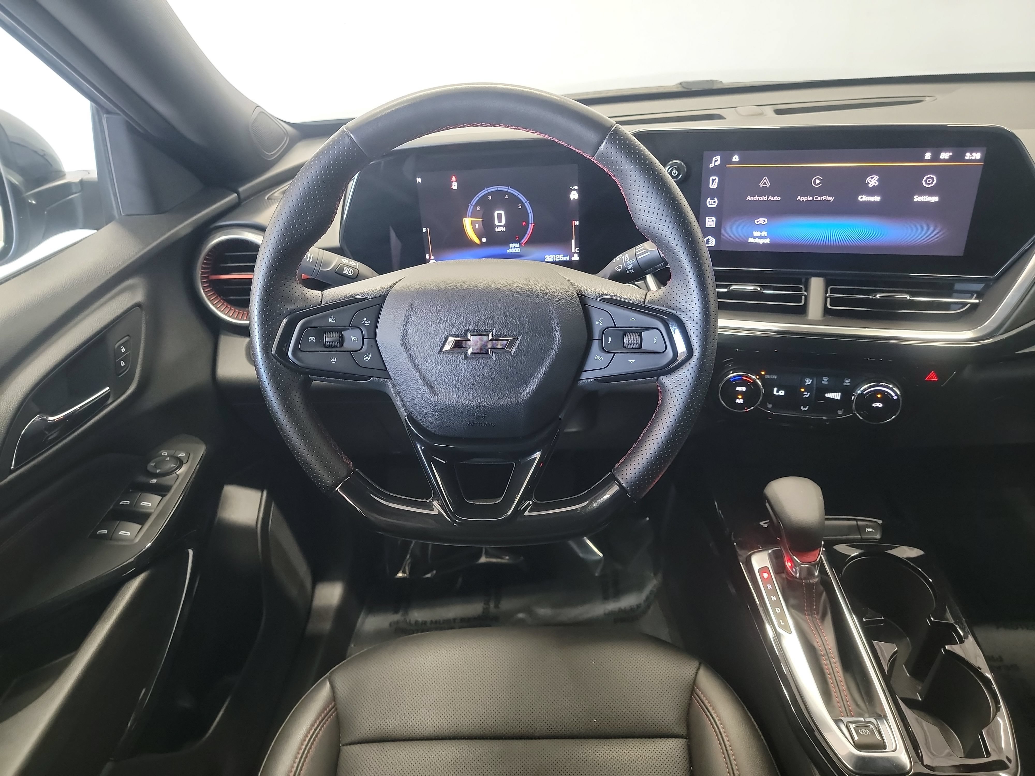 Used 2024 Chevrolet Trax RS w/ Driver Confidence Package FWD image 16