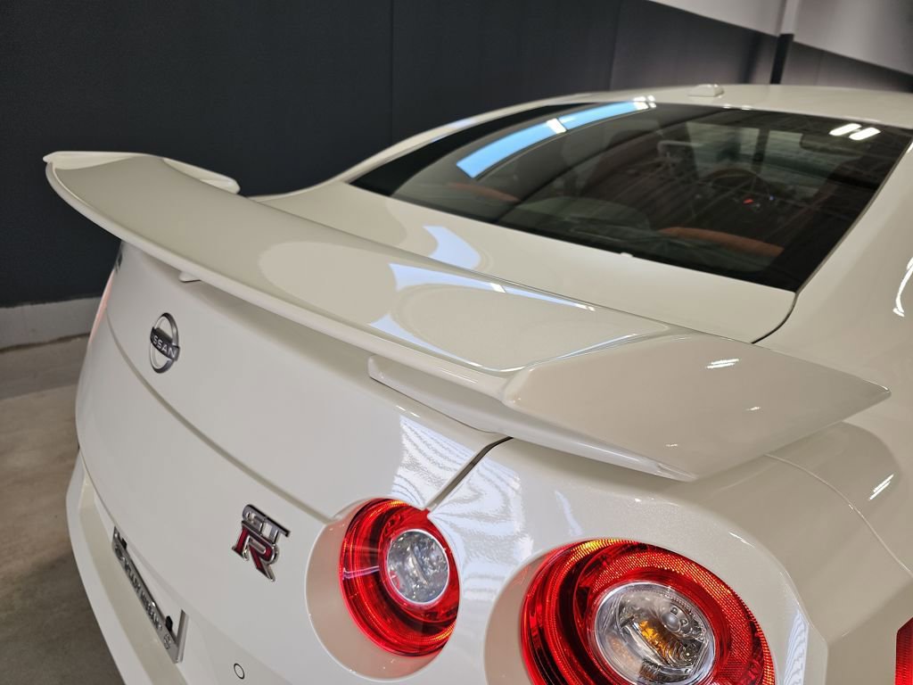Used 2024 Nissan GT-R Premium w/ Premium Interior Package image 45