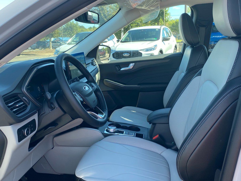 New 2026 Ford Escape Platinum w/ Premium Technology Package image 11
