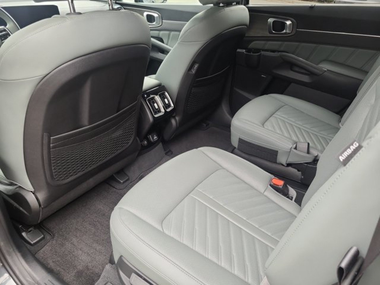 Used 2024 Kia Sorento SX Prestige w/ Sage Leather Package AWD/4WD image 39