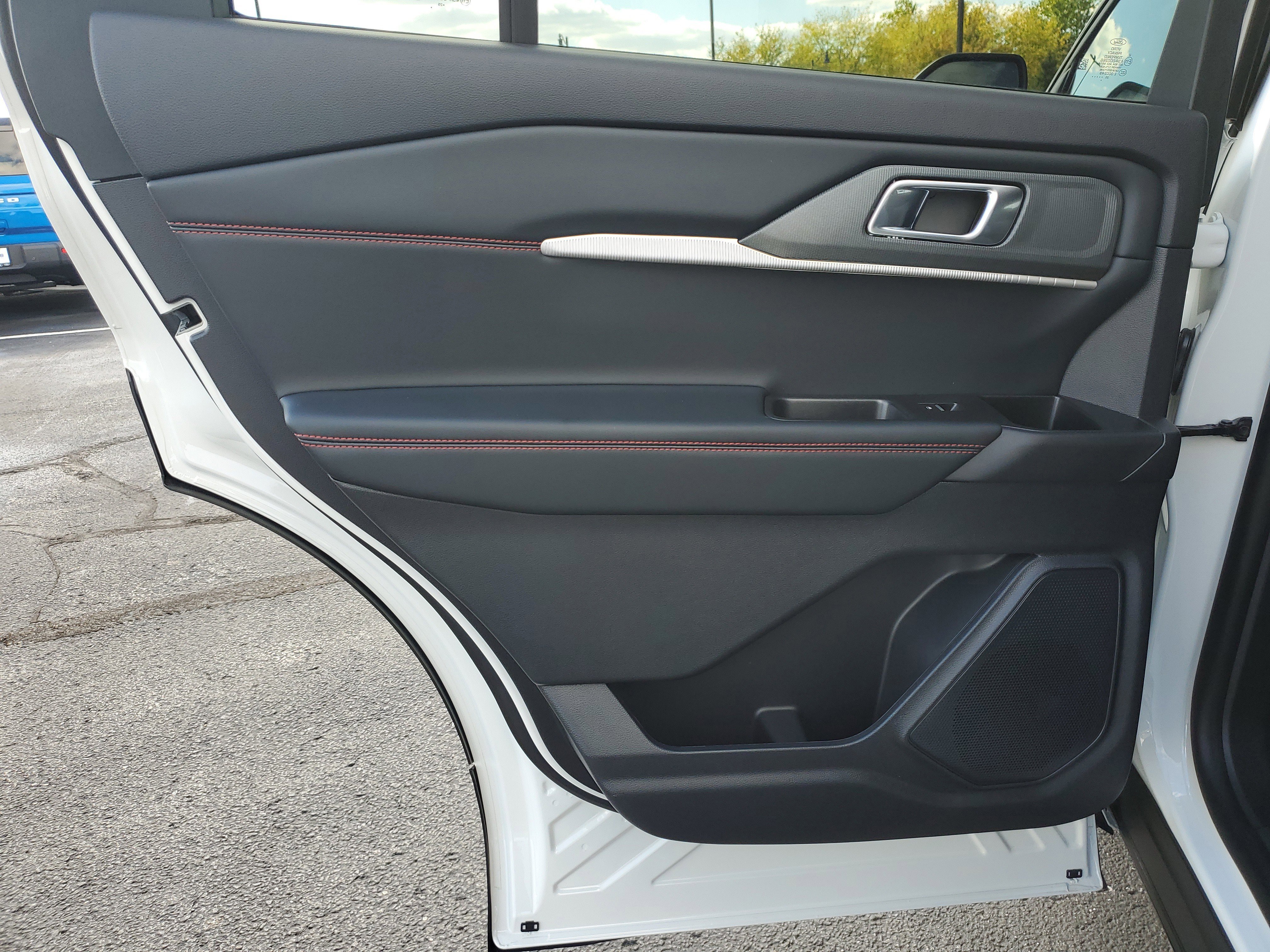 New 2025 Ford Explorer ST-Line w/ Premium Package image 9