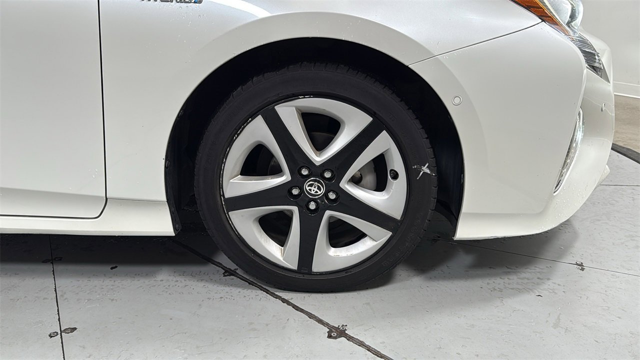 Used 2016 Toyota Prius Four image 21