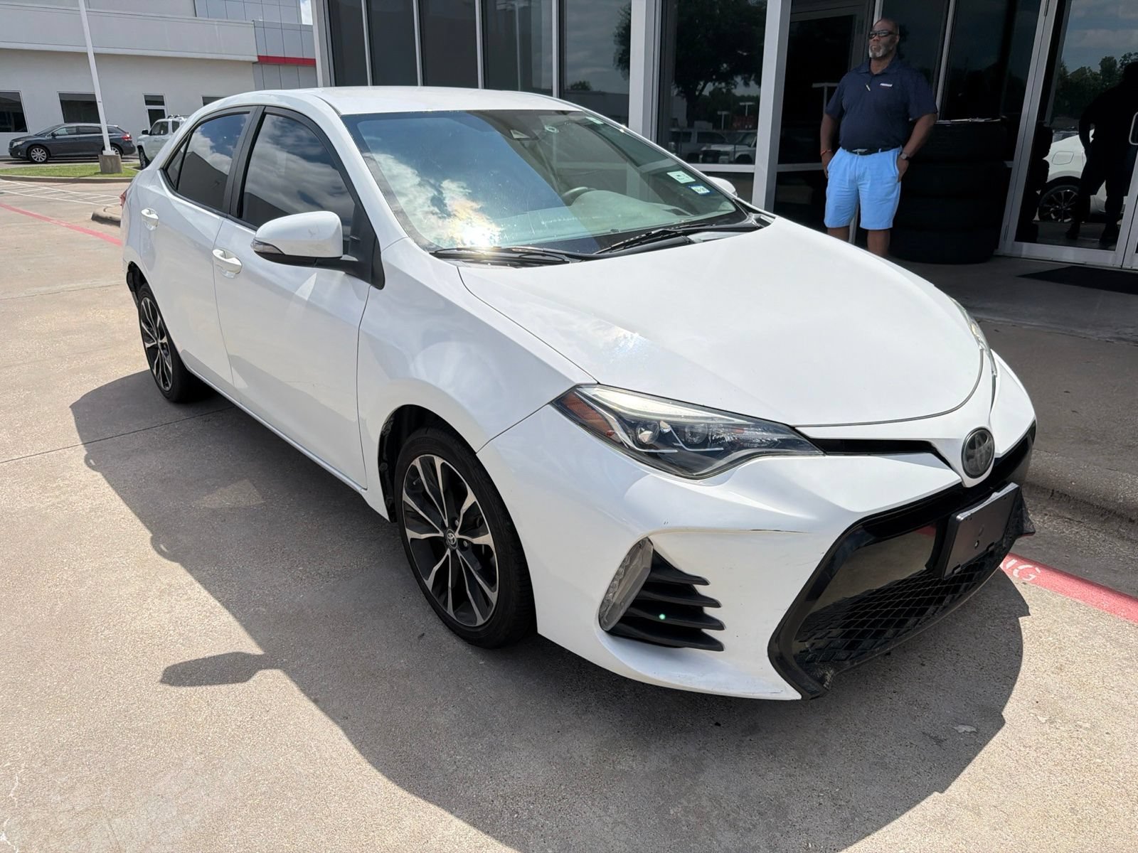 Used 2019 Toyota Corolla SE FWD image 4