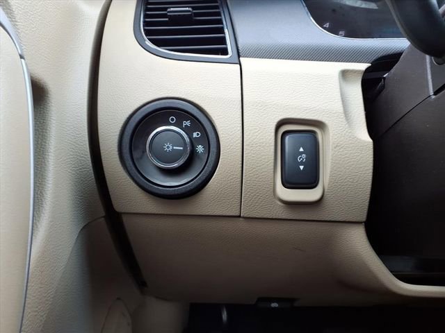 Used 2018 Ford Taurus SE image 19