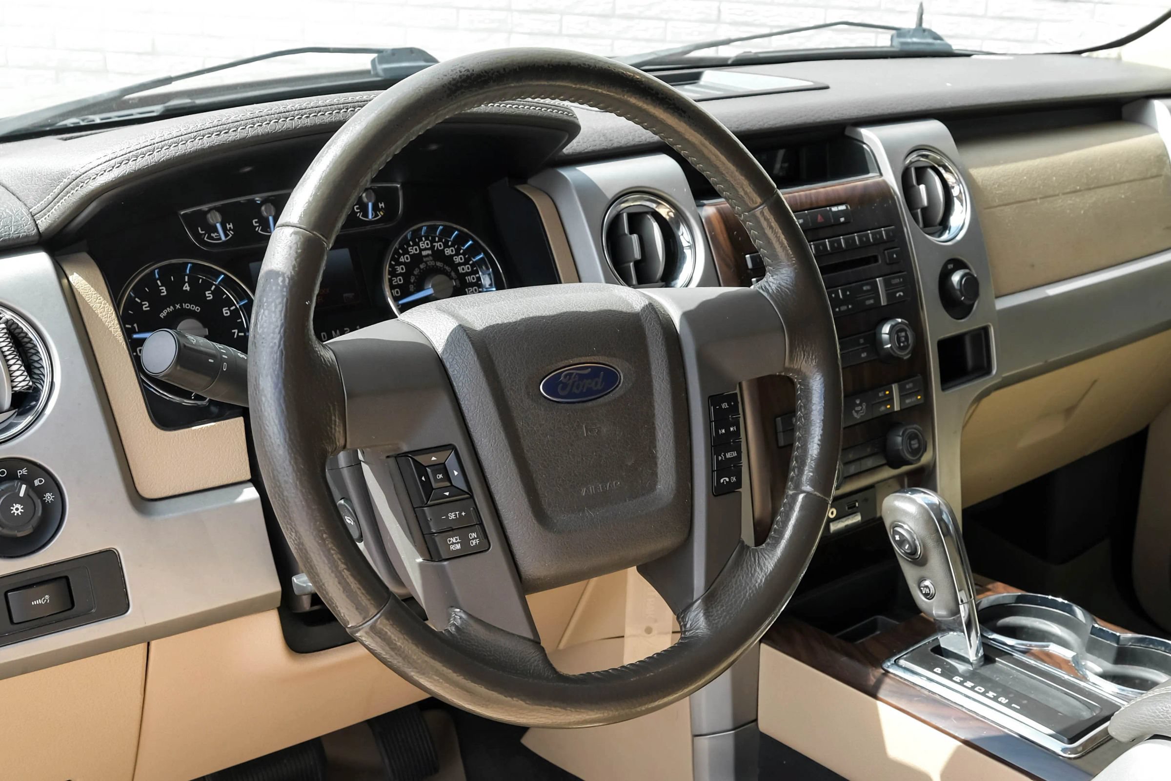 Used 2012 Ford F150 Lariat w/ Lariat Chrome Pkg AWD/4WD image 12