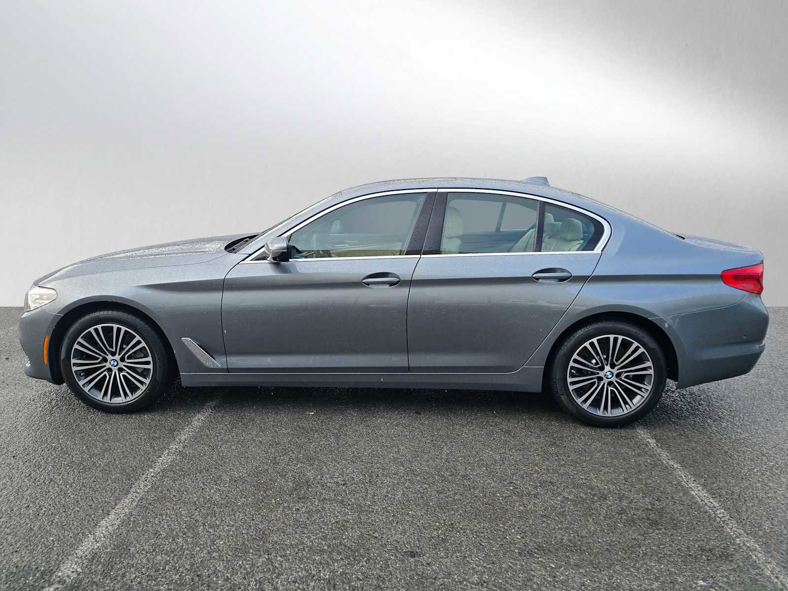 Used 2020 BMW 530i w/ Convenience Package image 6