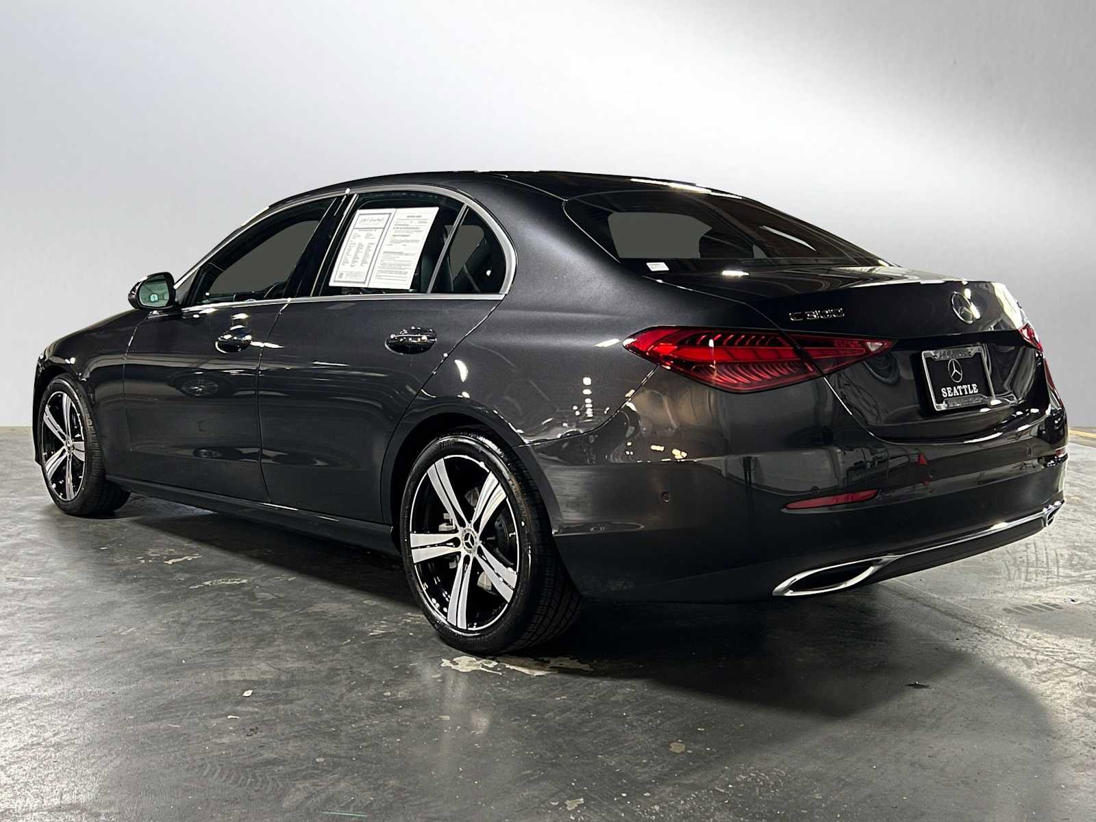 Used 2025 Mercedes-Benz C 300 4MATIC Sedan image 6