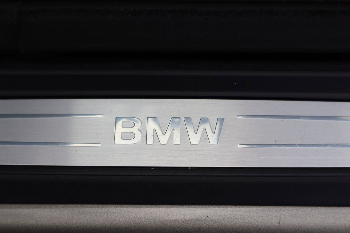 Used 2016 BMW 340i xDrive Sedan AWD/4WD image 25