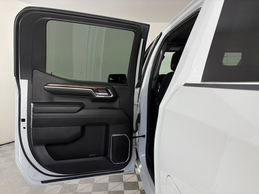 Used 2024 GMC Sierra 1500 Elevation w/ X31 Off-Road Package AWD/4WD image 12