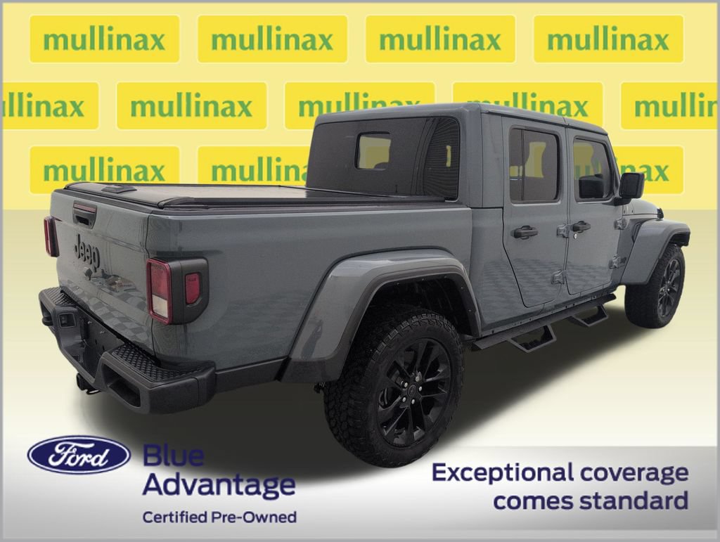 Used 2025 Jeep Gladiator Sport AWD/4WD image 3