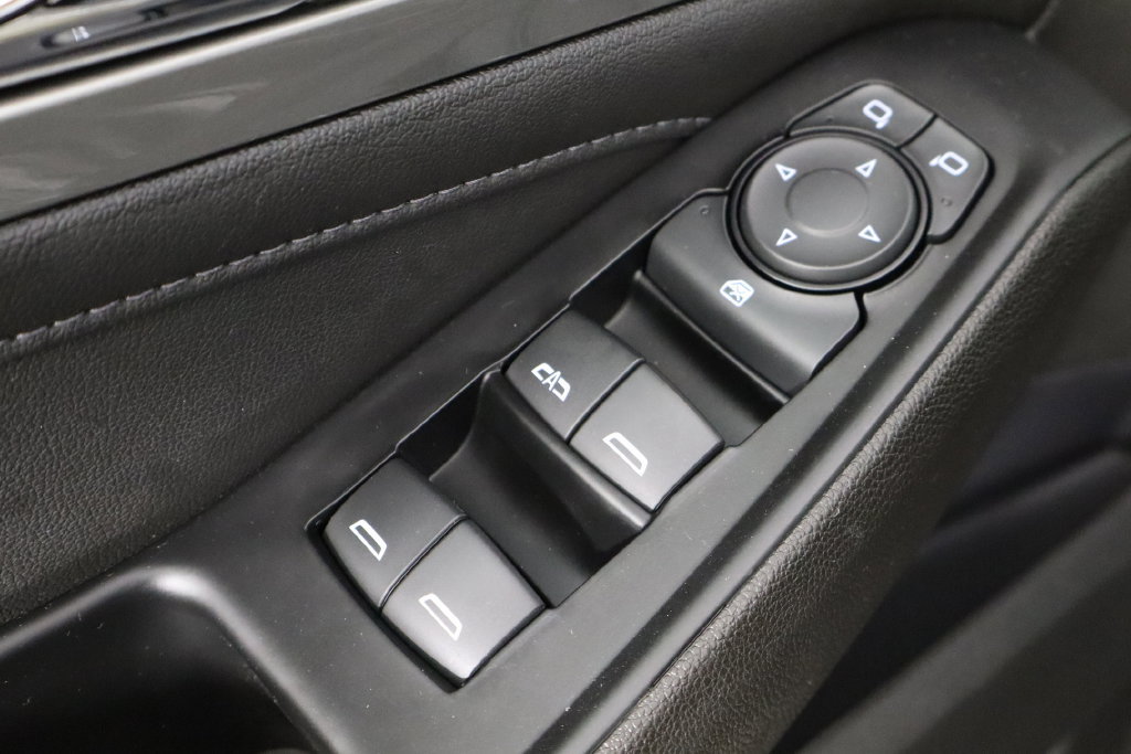 Used 2023 Chevrolet Traverse LT AWD/4WD image 16