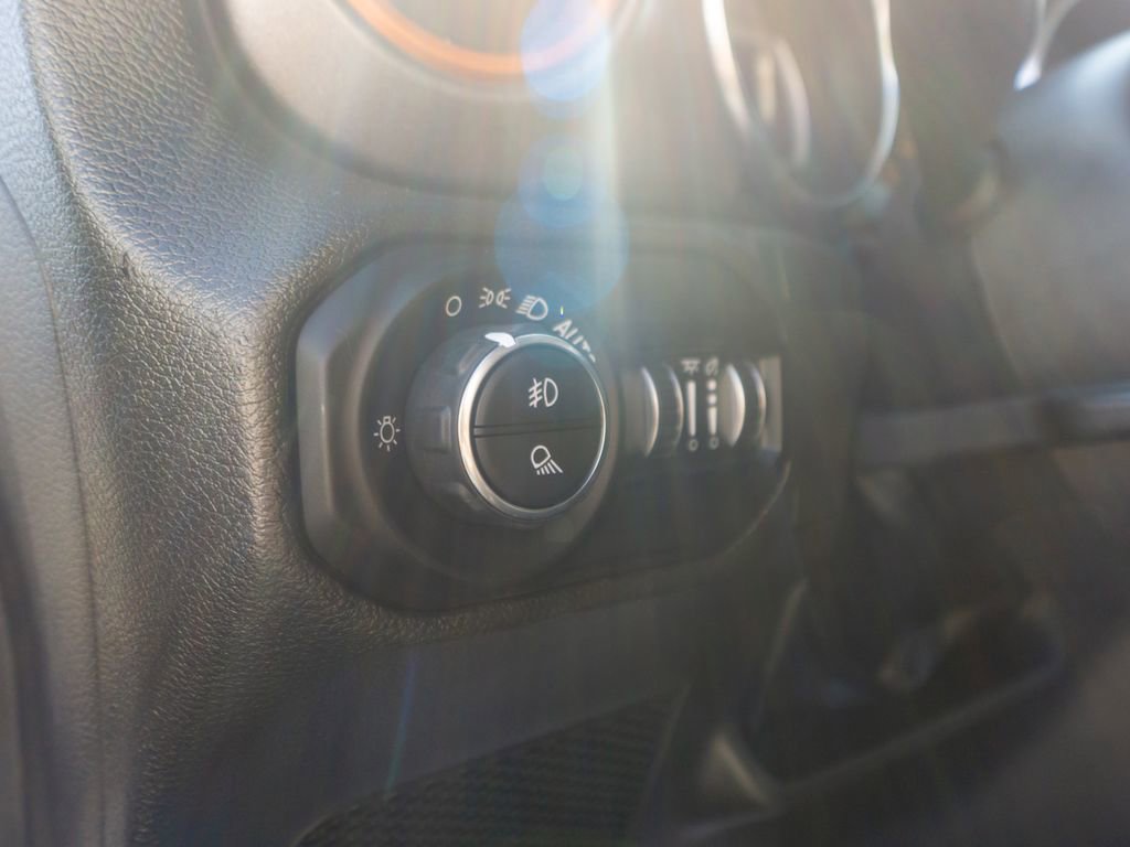 Used 2022 Jeep Gladiator Mojave w/ LED Lighting Group image 20