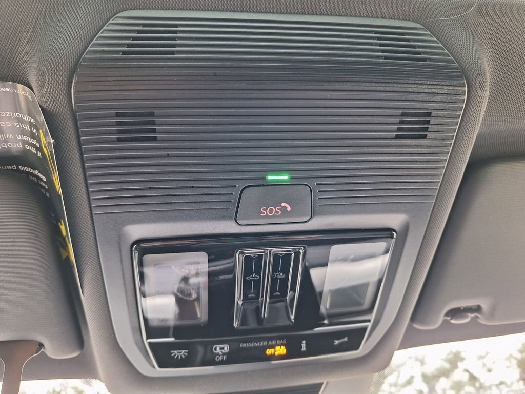 New 2026 Volkswagen Tiguan SE R-Line image 17