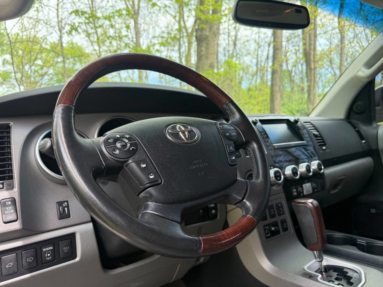 Used 2012 Toyota Sequoia Platinum AWD/4WD image 46