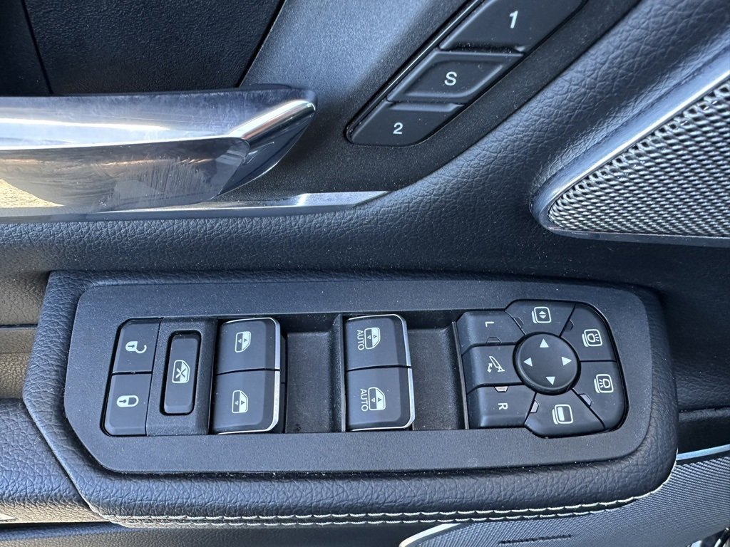 Used 2025 RAM 1500 Laramie w/ Night Edition image 8