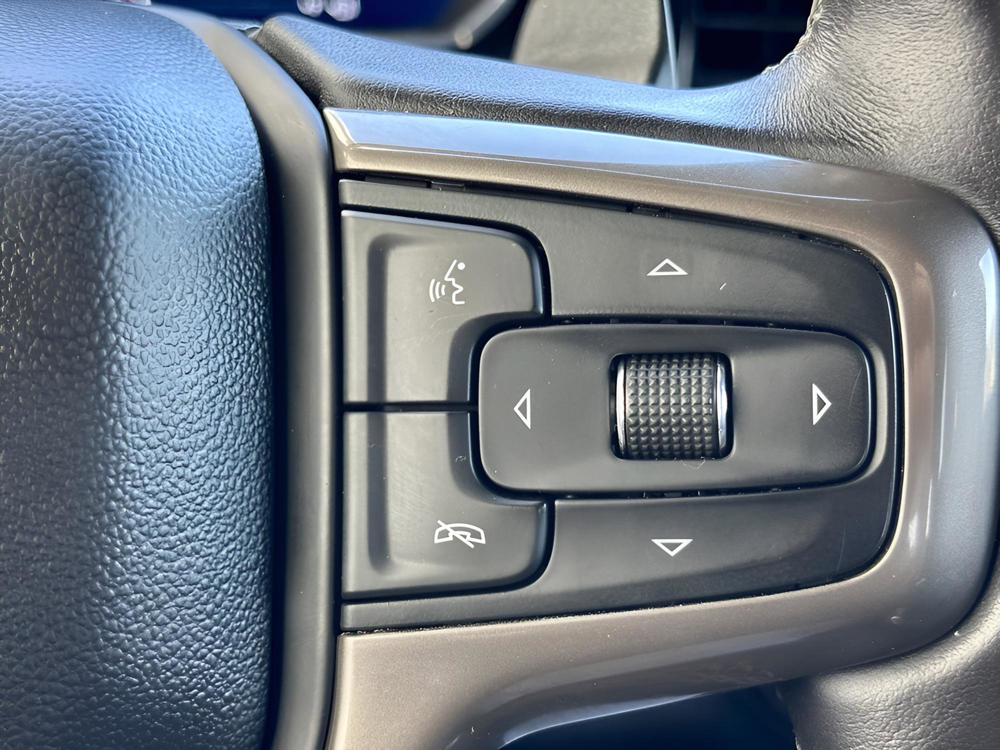 Used 2022 Chevrolet Silverado 1500 High Country image 39