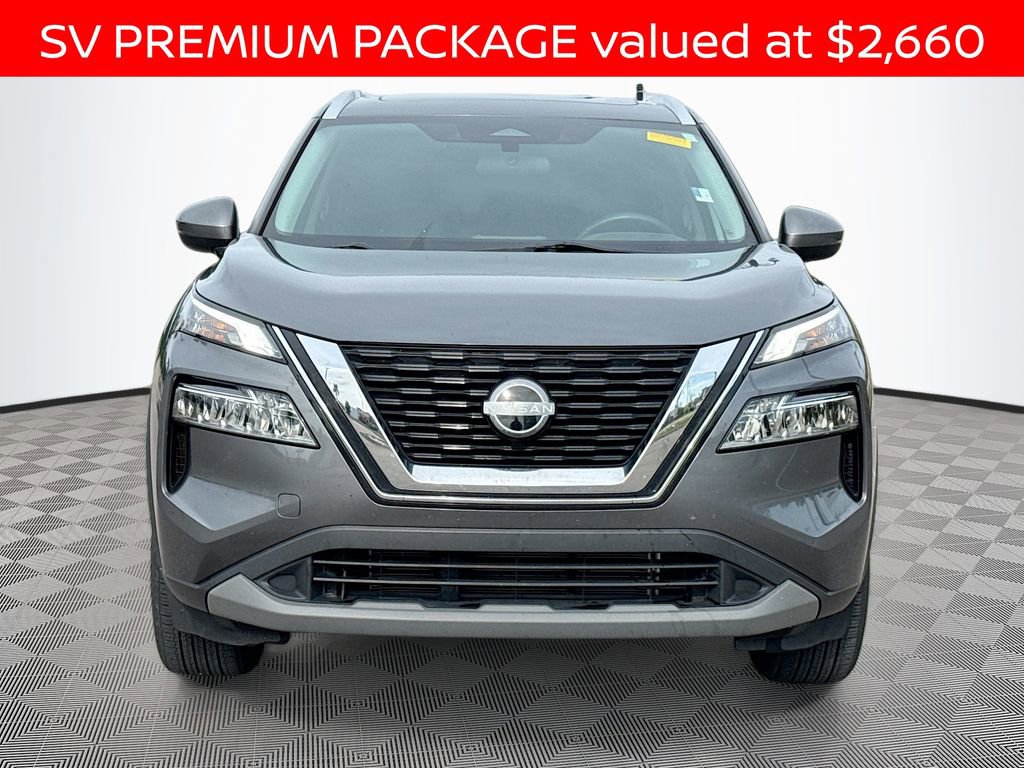 Used 2022 Nissan Rogue SV w/ SV Premium Package FWD image 2