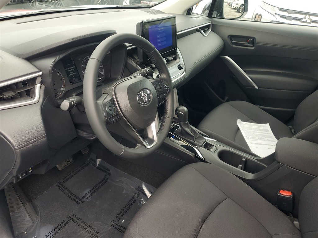 Used 2024 Toyota Corolla Cross LE image 17