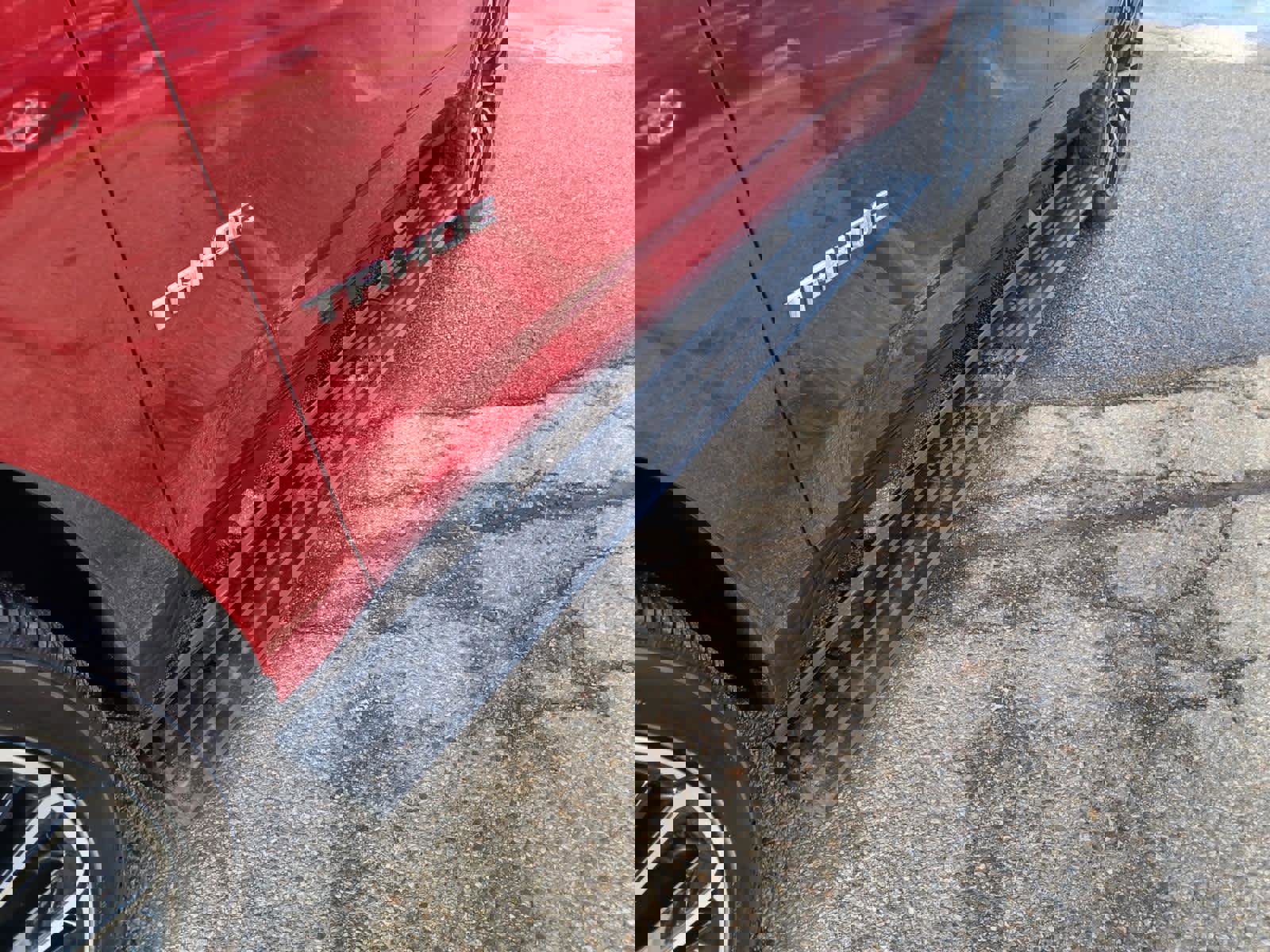 Used 2025 Chevrolet Tahoe High Country image 32