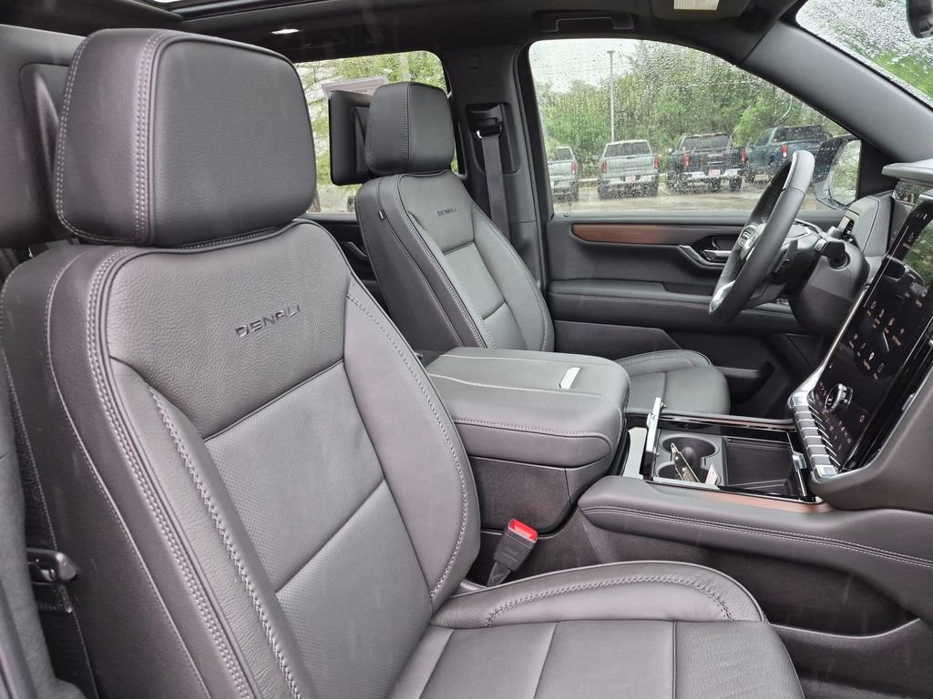 Used 2026 GMC Yukon Denali w/ Denali Reserve Package image 39