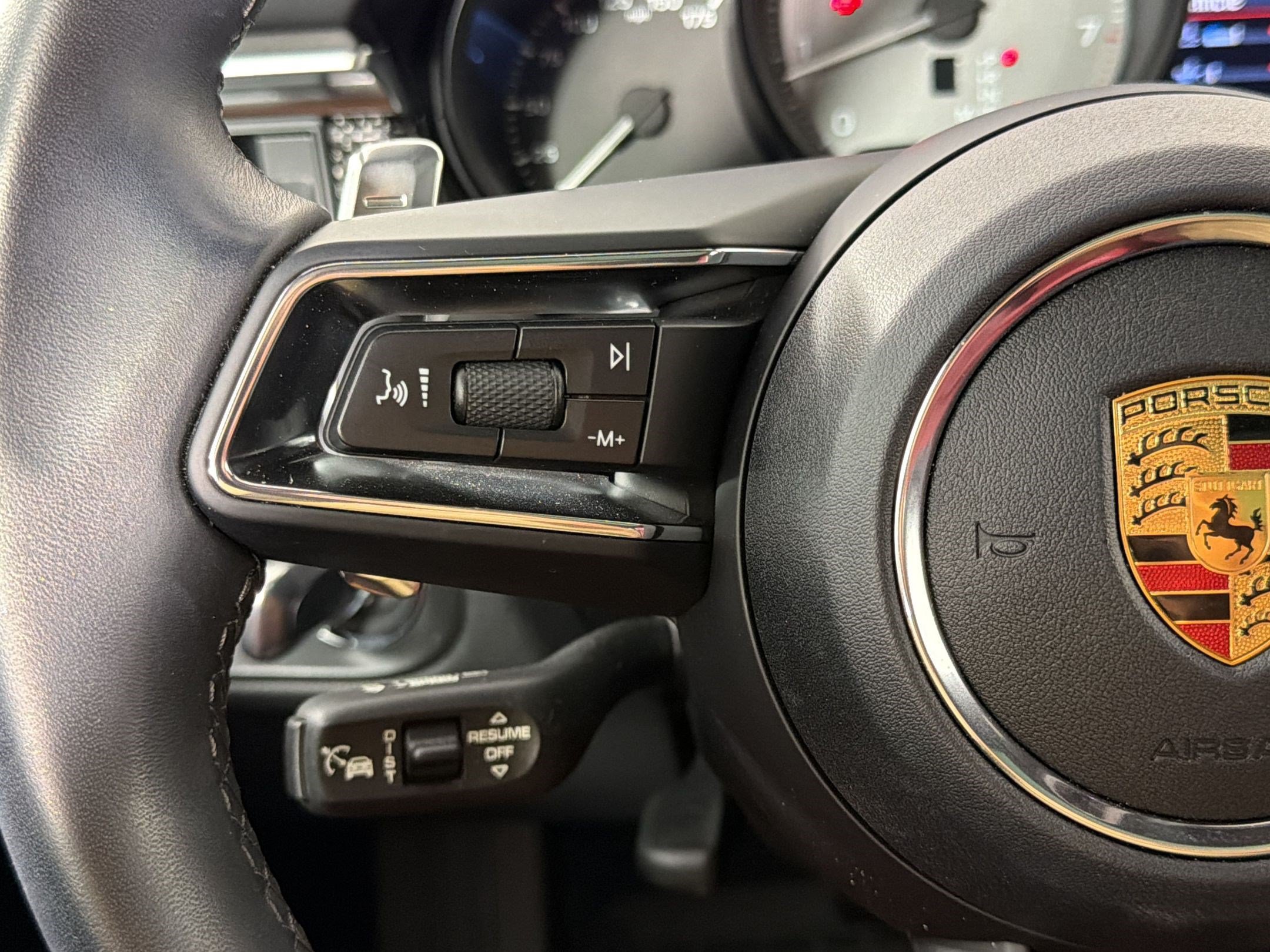 Certified 2024 Porsche Macan S AWD/4WD image 18
