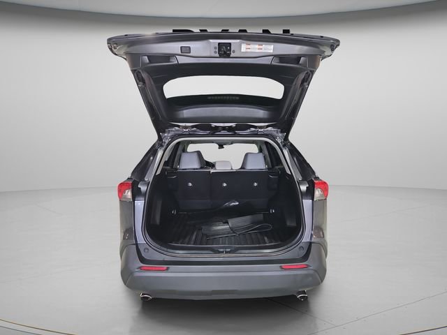 Used 2021 Toyota RAV4 XLE Premium image 35
