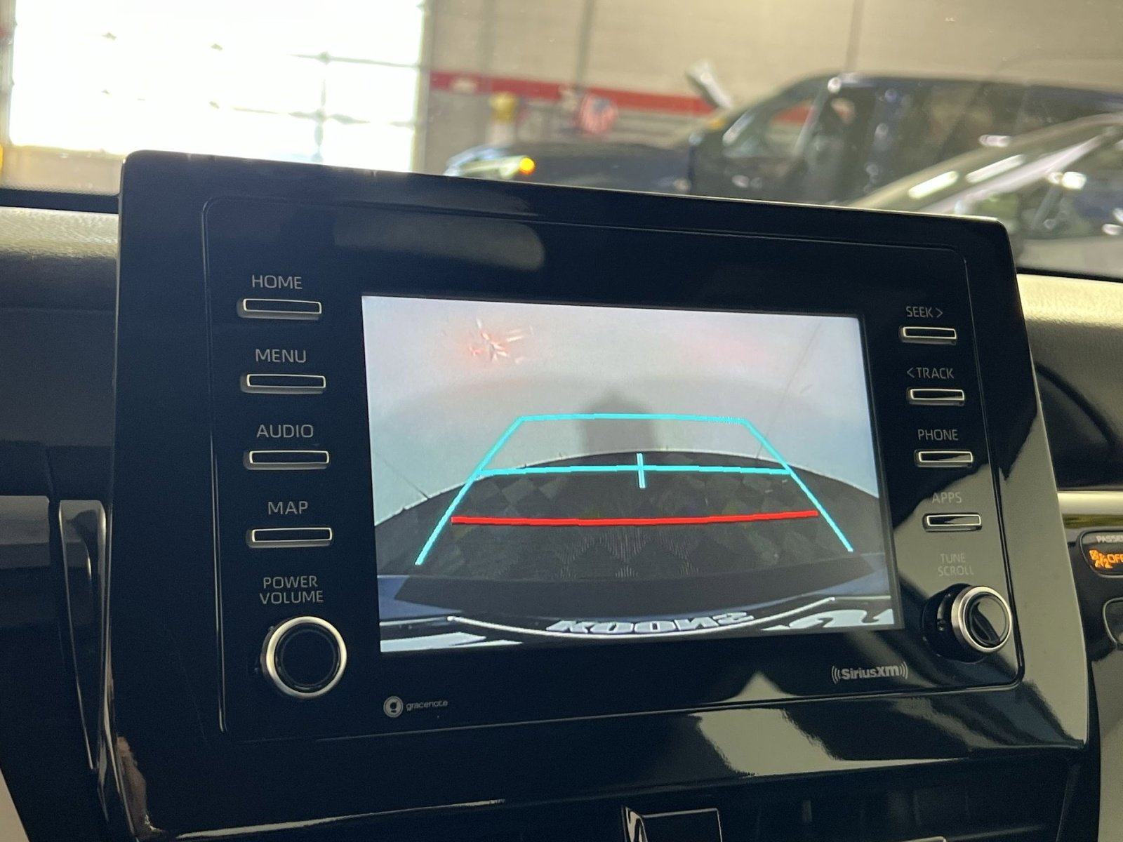 Used 2023 Toyota Camry SE image 19