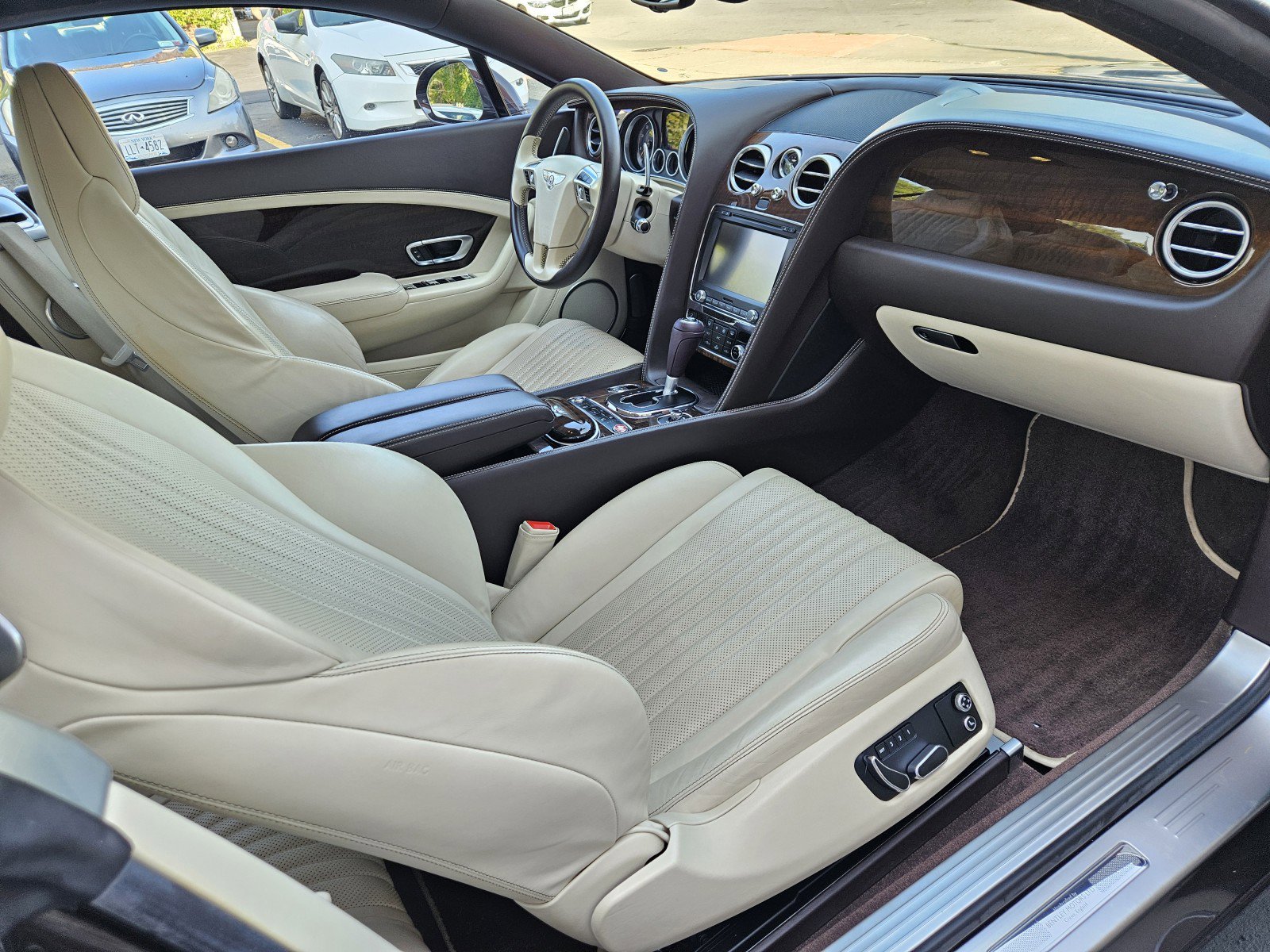 Used 2016 Bentley Continental GT image 26
