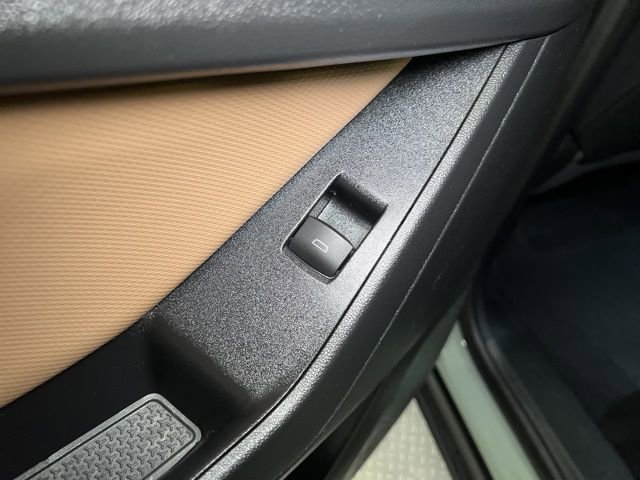 Used 2025 Chevrolet Equinox ACTIV w/ Safety and Technology Package image 57