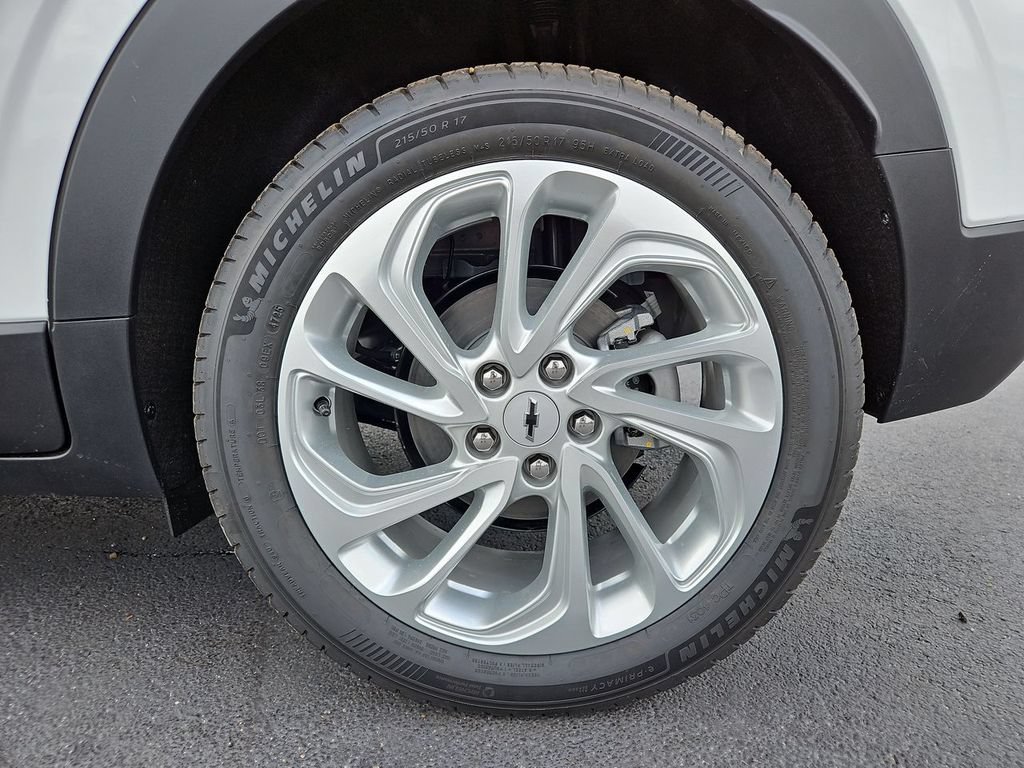 New 2027 Chevrolet Bolt LT w/ Comfort Package FWD image 23