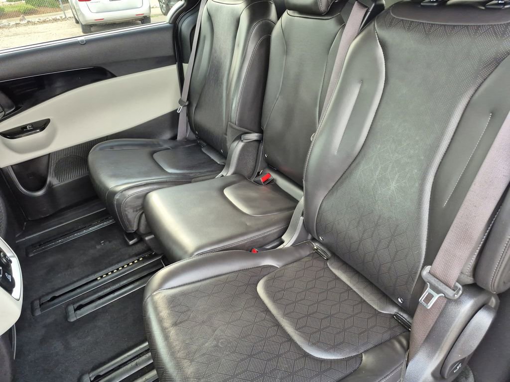 Certified 2023 Kia Carnival SX image 14