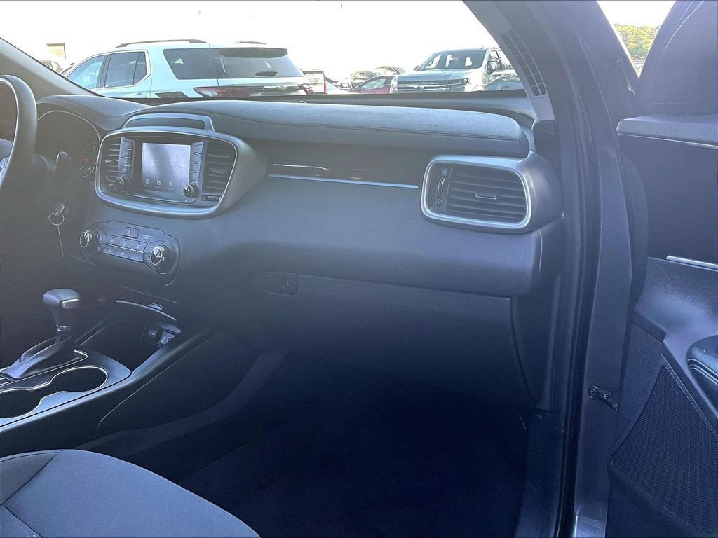 Used 2019 Kia Sorento AWD image 13