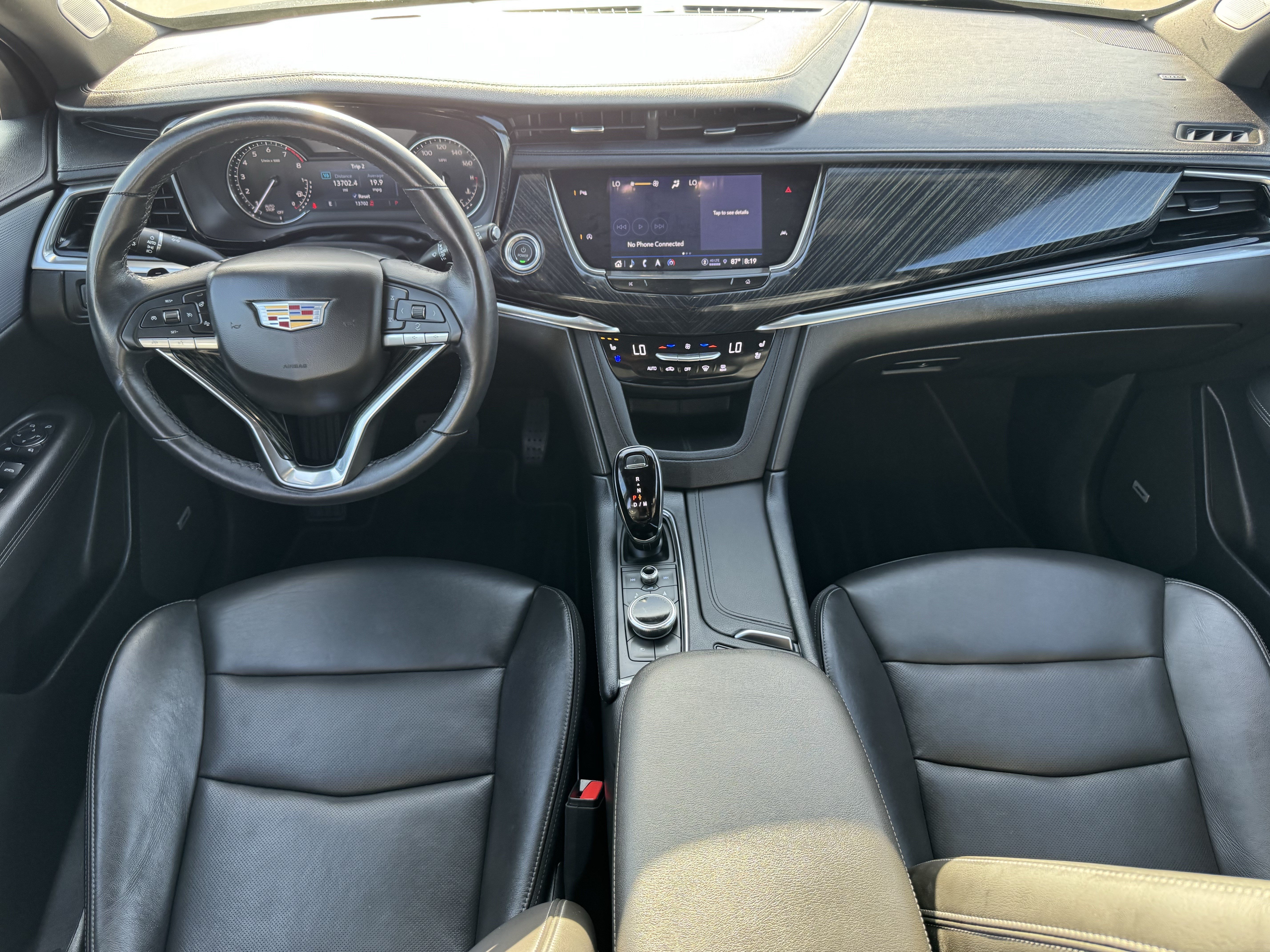Used 2025 Cadillac XT6 Premium Luxury FWD image 10
