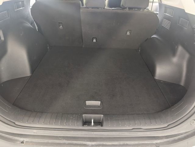 Used 2023 Kia Sportage LX image 25