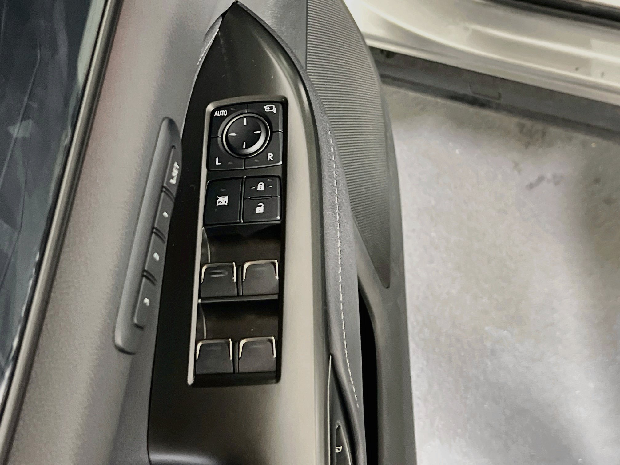 Used 2025 Lexus NX 350 AWD w/ Accessory Package (2T) image 18
