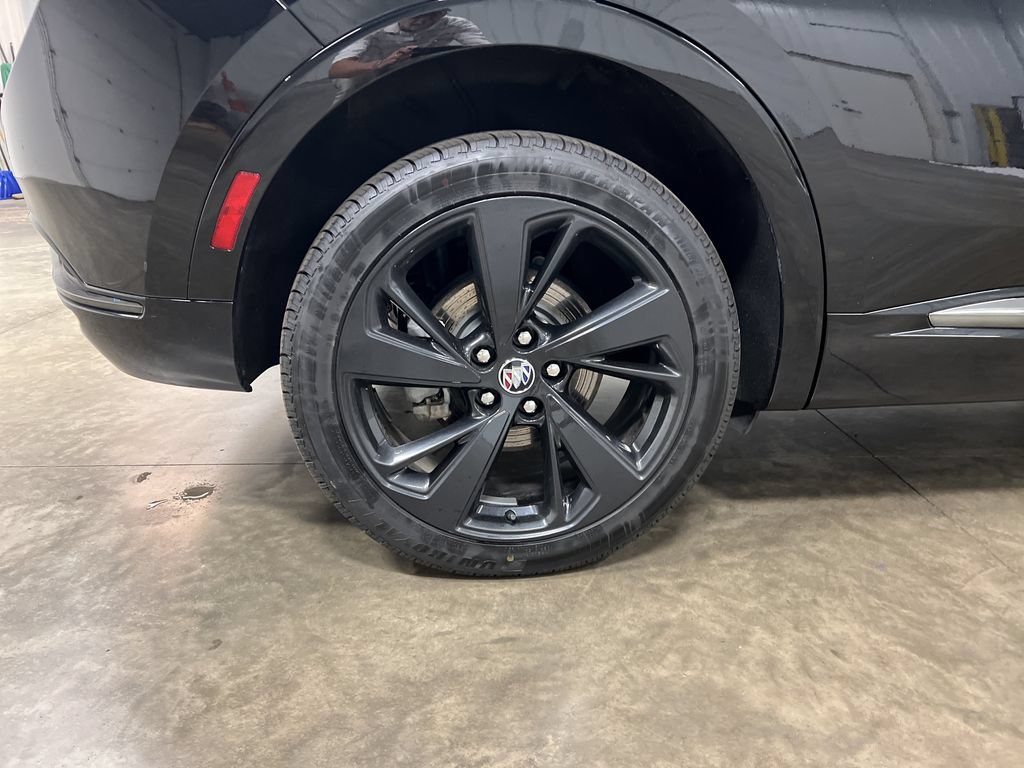 Certified 2023 Buick Envision Essence w/ Sport Touring Package AWD/4WD image 10