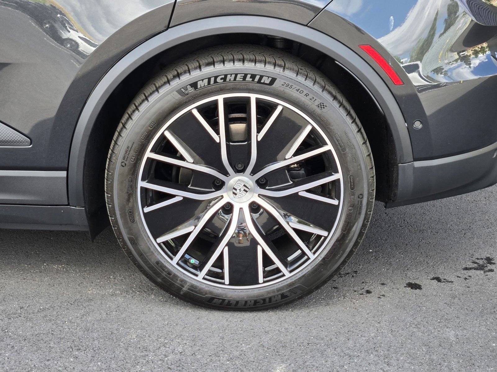 New 2026 Porsche Macan 4 Electric AWD/4WD image 12