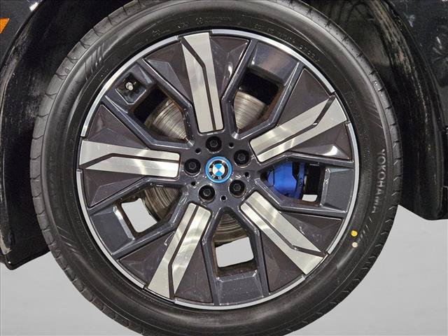 Certified 2024 BMW iX xDrive50 w/ Premium Package AWD/4WD image 23
