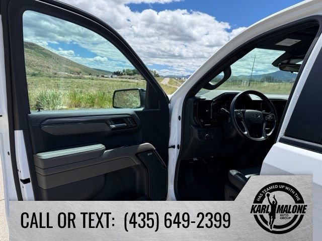 Used 2023 Chevrolet Silverado 1500 ZR2 w/ Technology Package AWD/4WD image 12