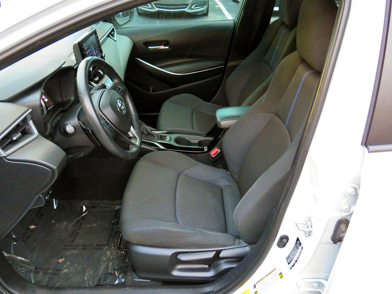 Used 2022 Toyota Corolla SE image 11