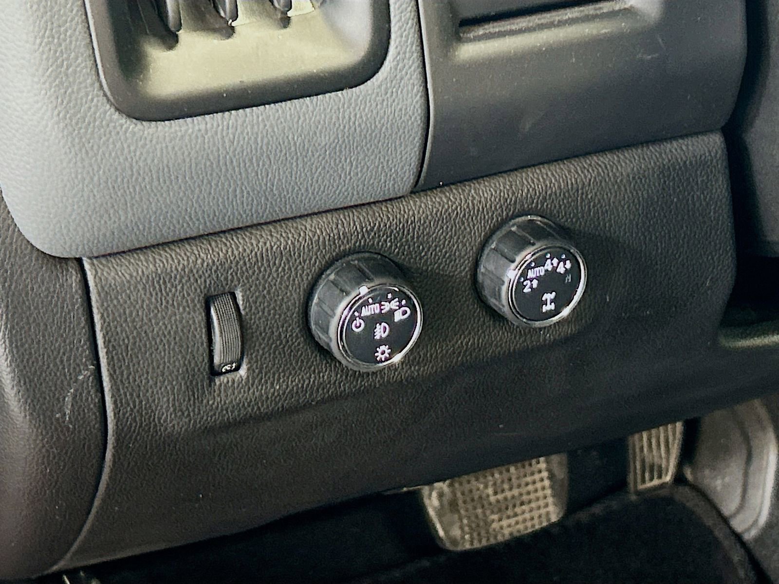 Used 2021 Chevrolet Colorado Z71 AWD/4WD image 10