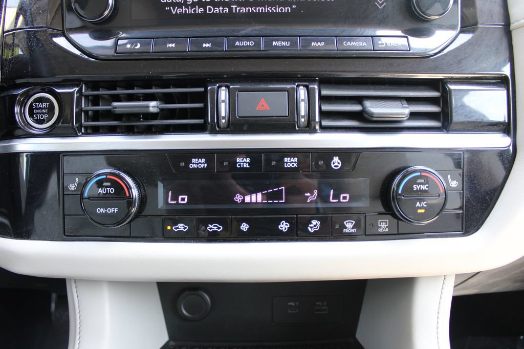 Used 2022 Nissan Pathfinder SL AWD/4WD image 20