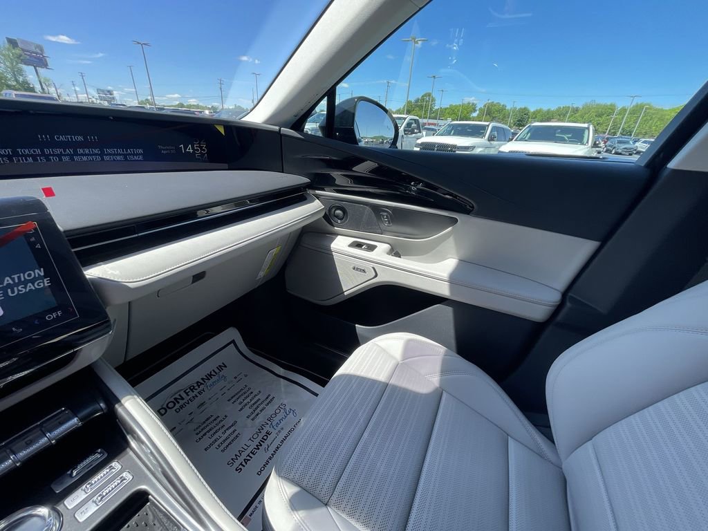 New 2026 Lincoln Nautilus Reserve w/ Jet Appearance Package AWD/4WD image 11