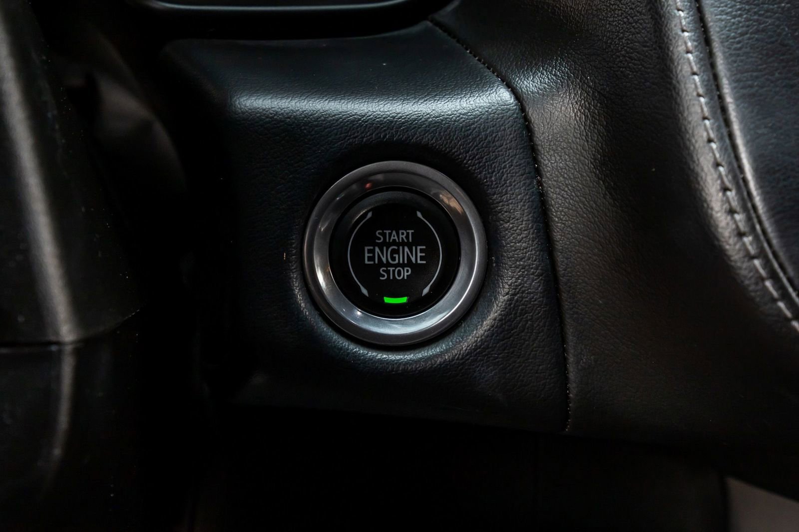 Used 2023 GMC Yukon SLE image 19