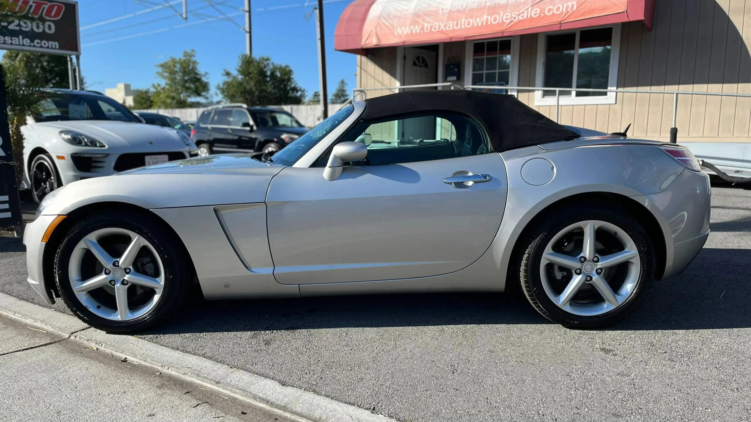 Used 2008 Saturn Sky w/ Premium Trim Package RWD image 6