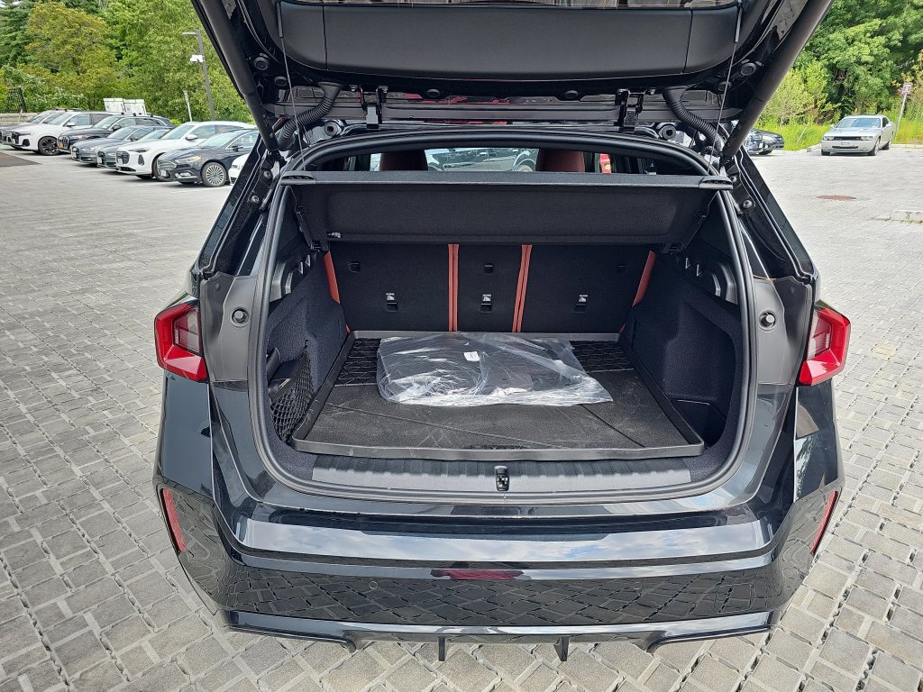 Certified 2026 BMW X1 xDrive28i w/ M Sport Package AWD/4WD image 23