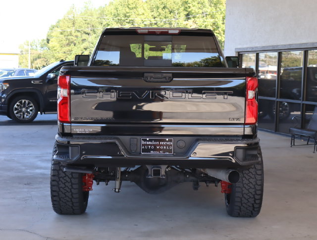 Used 2022 Chevrolet Silverado 2500 LTZ w/ LTZ Plus Package AWD/4WD image 4