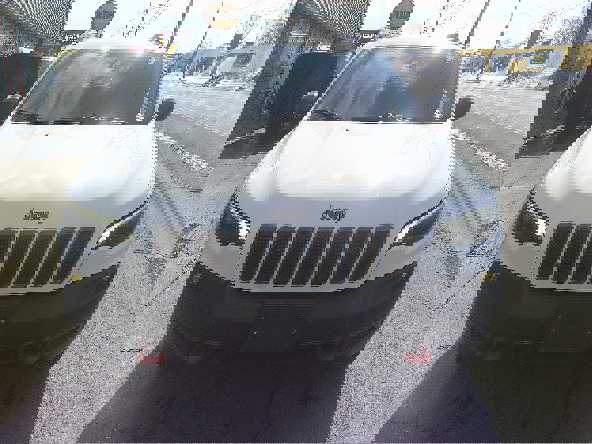 Used 2021 Jeep Cherokee Trailhawk w/ Premium Leather Package image 11