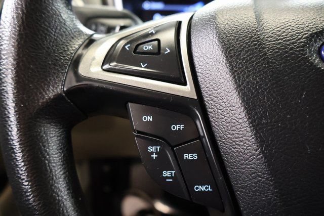 Used 2019 Ford Fusion SE FWD image 18
