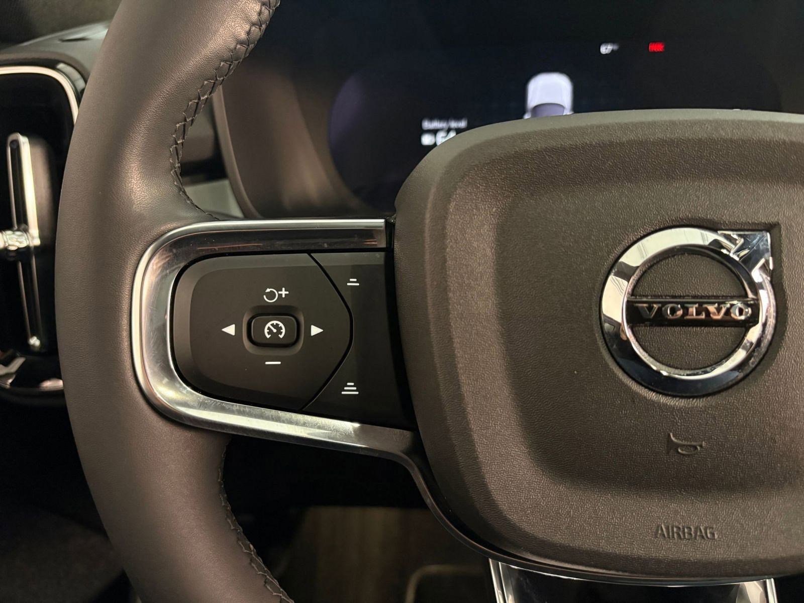 Used 2024 Volvo XC40 Recharge Ultimate w/ Protection Package Premier image 14